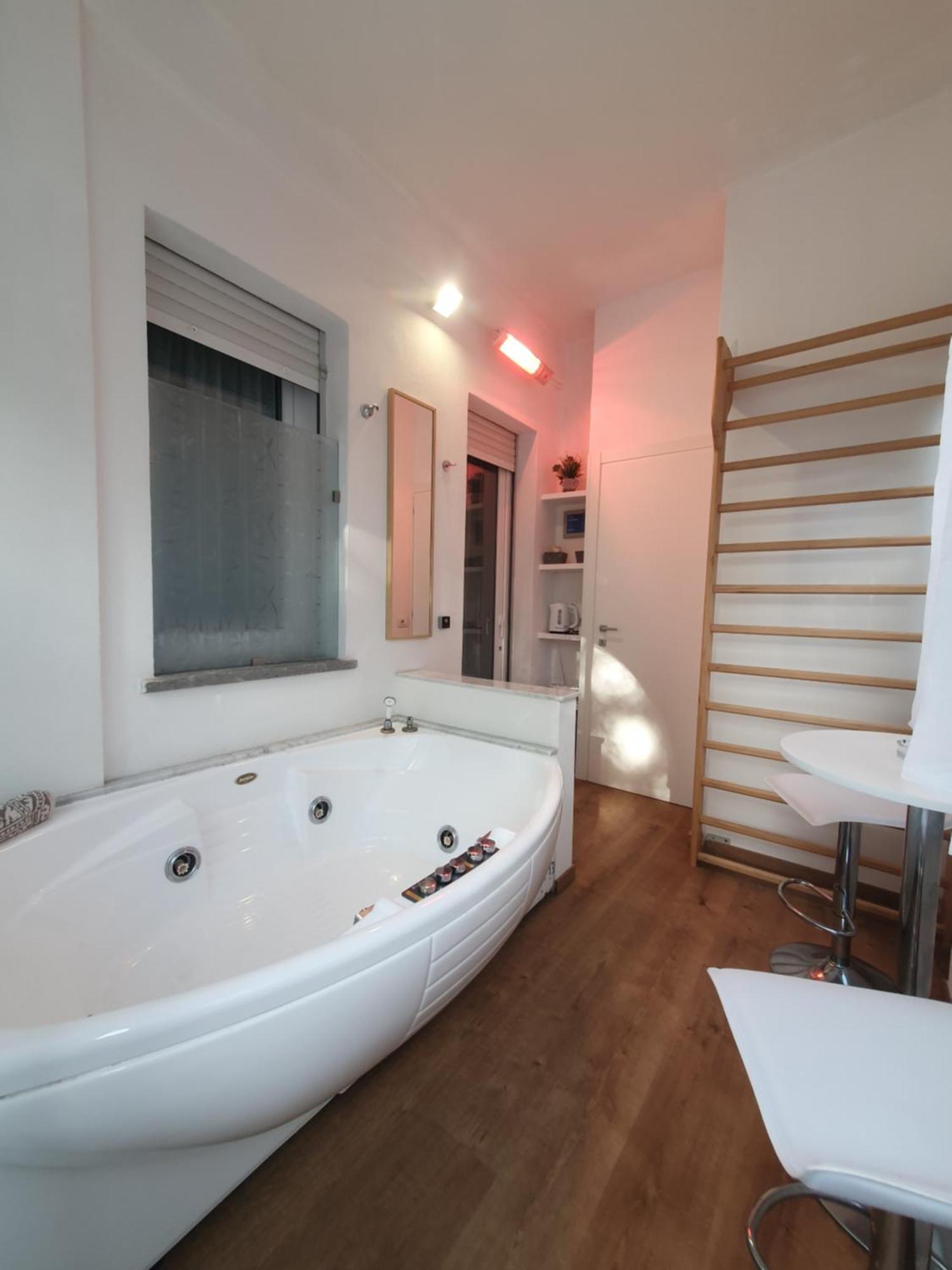 Lecci Al Mare Apartment San Vincenzo Bagian luar foto