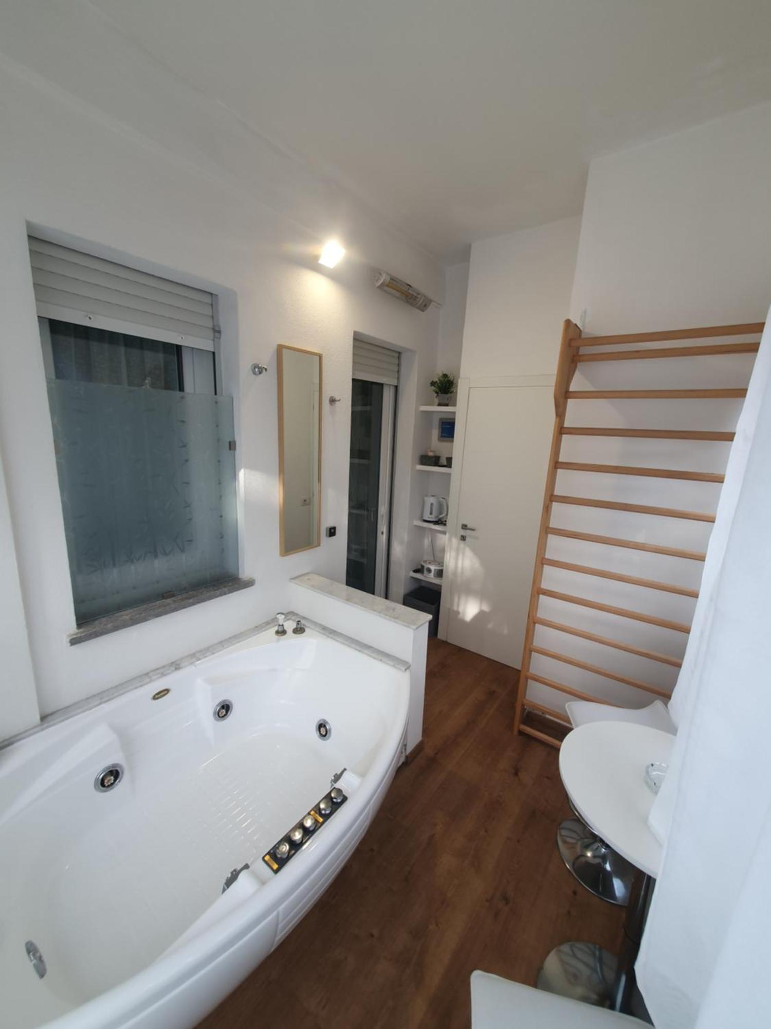 Lecci Al Mare Apartment San Vincenzo Bagian luar foto