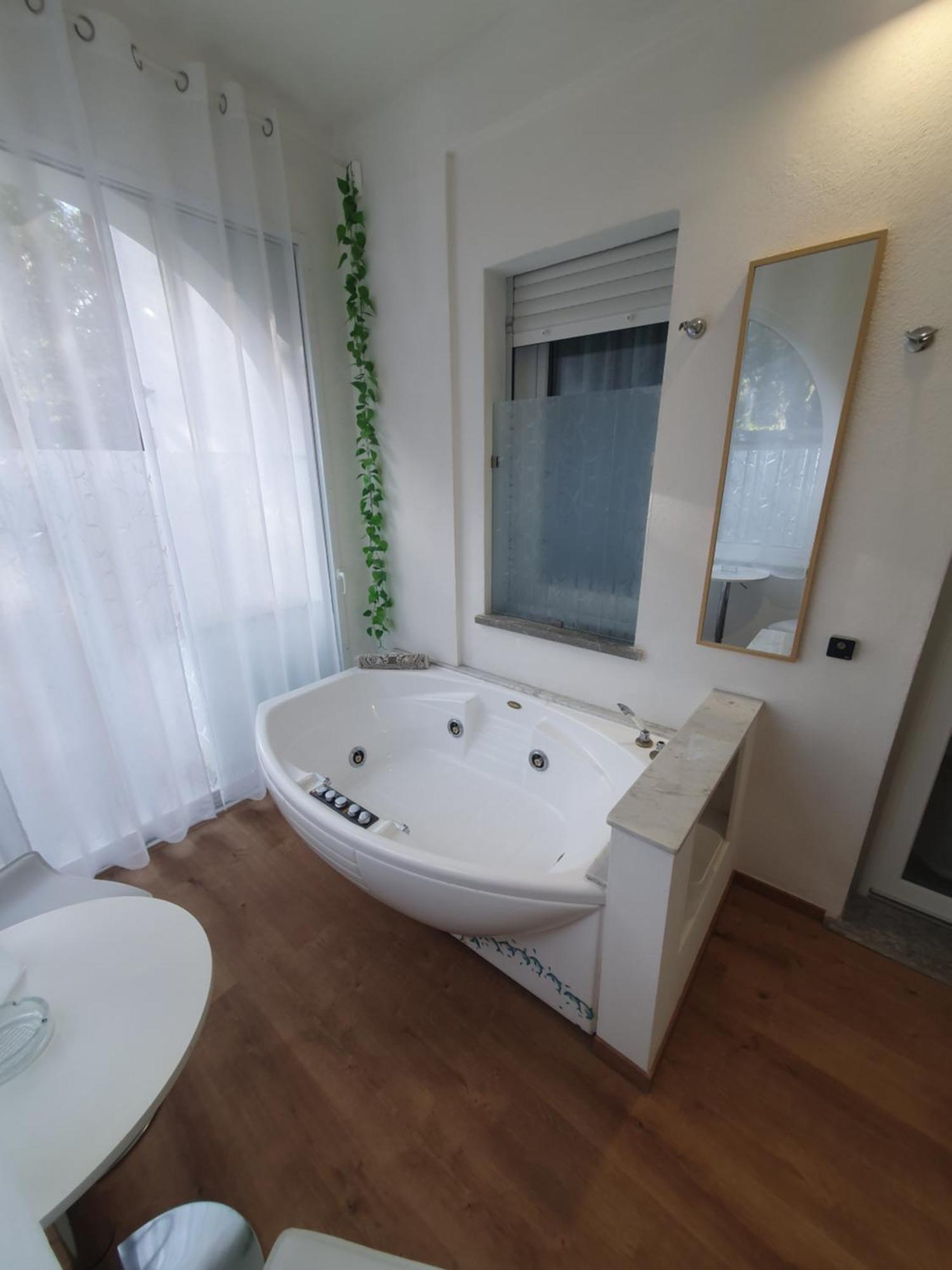 Lecci Al Mare Apartment San Vincenzo Bagian luar foto